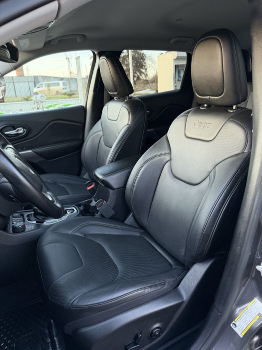 Jeep Cherokee Limited AWD 3.2 бензин 2020 р.в