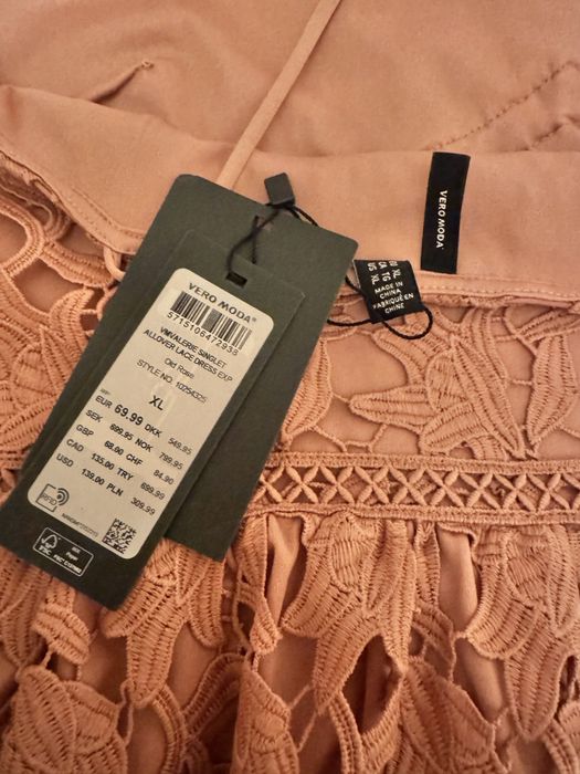 Vero Moda Vestido Midi Cocktail NOVO