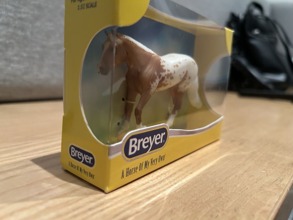 Breyer Chickadee
