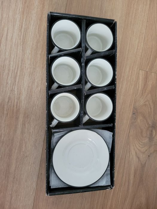 Conjunto de 6 canecas para café com pratos