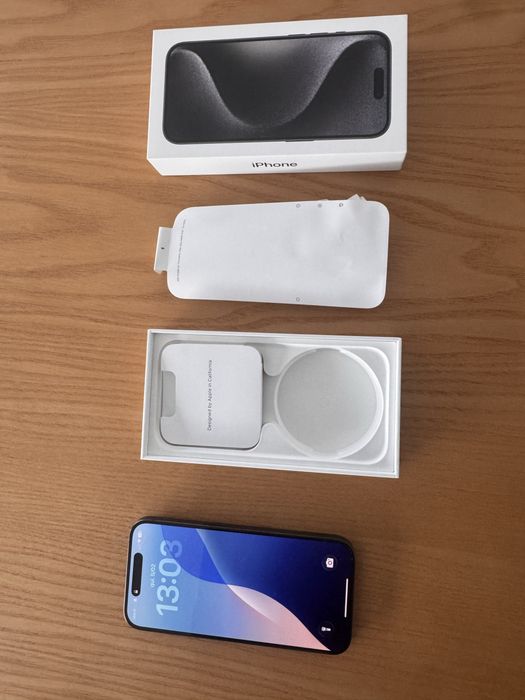 Iphone 15 Pro  como novo
