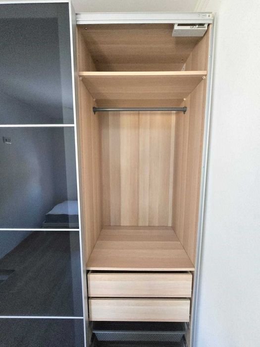Roupeiro/Guarda-fato como novo com Entrega e Montagem Gratuita