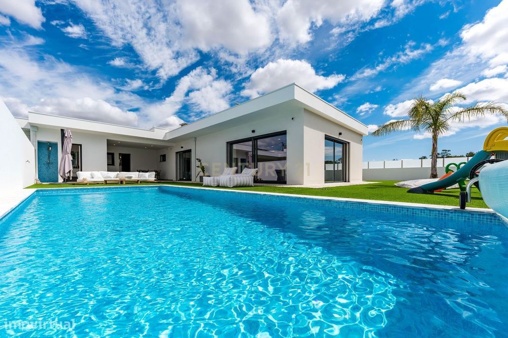 Moradia T4 Azeitão com lote 700m2
