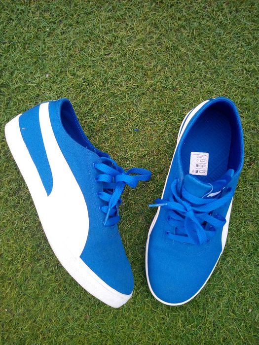 Sapatilhas chuteiras e sapatos criança