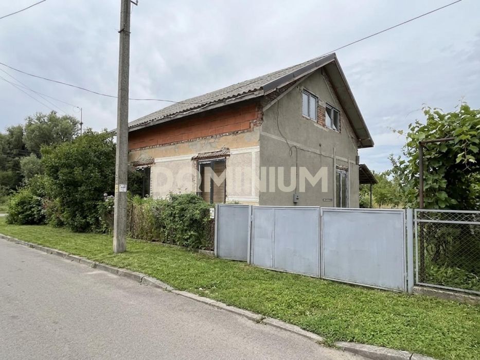 Продається будинок в м.Тячів