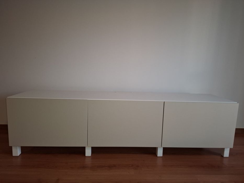 Aparador + estante IKEA
