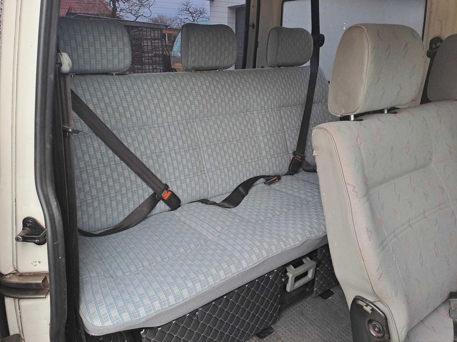 VW T4 Caravella 02r. 2,5tdi/88KM 9 osobowy (z możliwością spania)