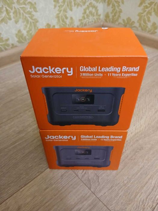 Портативная зарядная станция Jackery Explorer 100 Plus