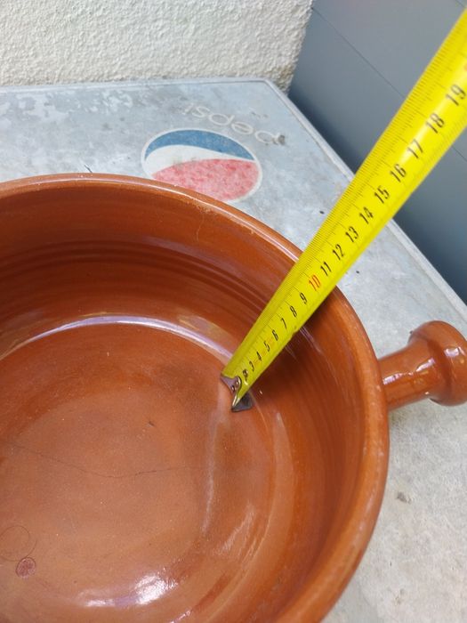Varias peças em barro