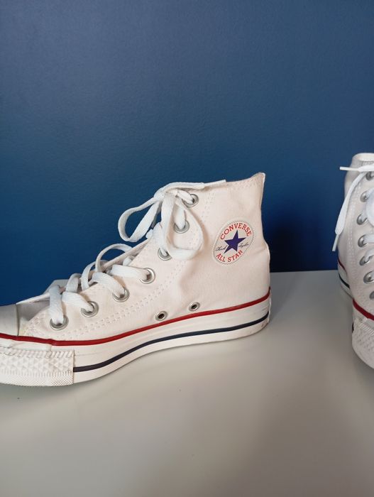 Białe trampki Converse