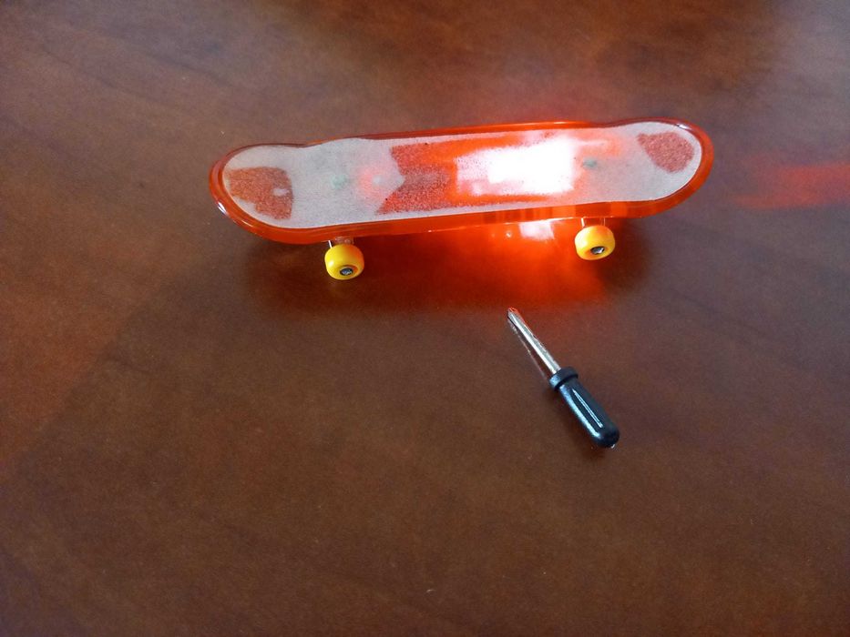 Finger Skate luminoso