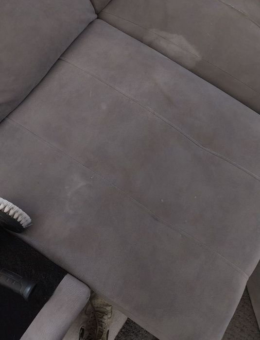 Limpeza de sofás, tapetes e camas