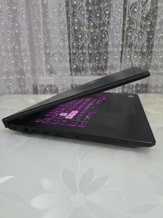 Asus TUF A17/144Hz/Ryzen 7 4800H×16CPU/RAM:16GB/RTX 3050/SSD:512GB