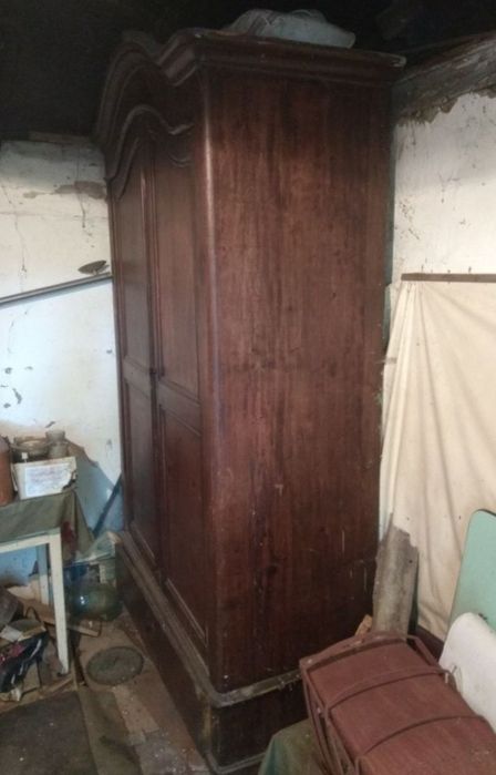 Продается платяной шкаф