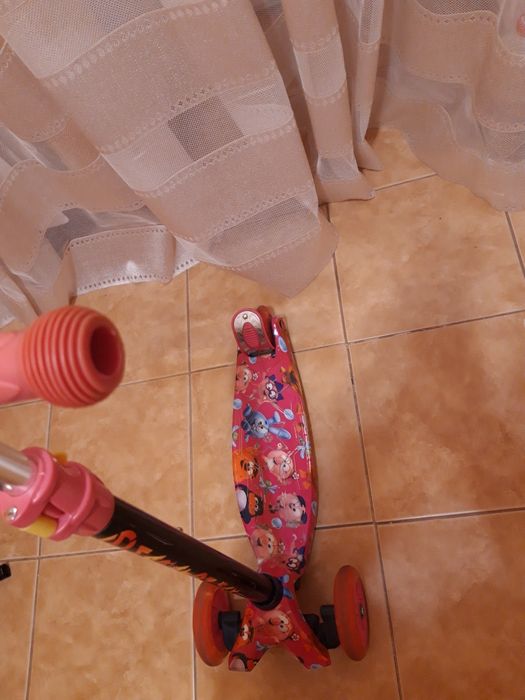 Самокат триколісний