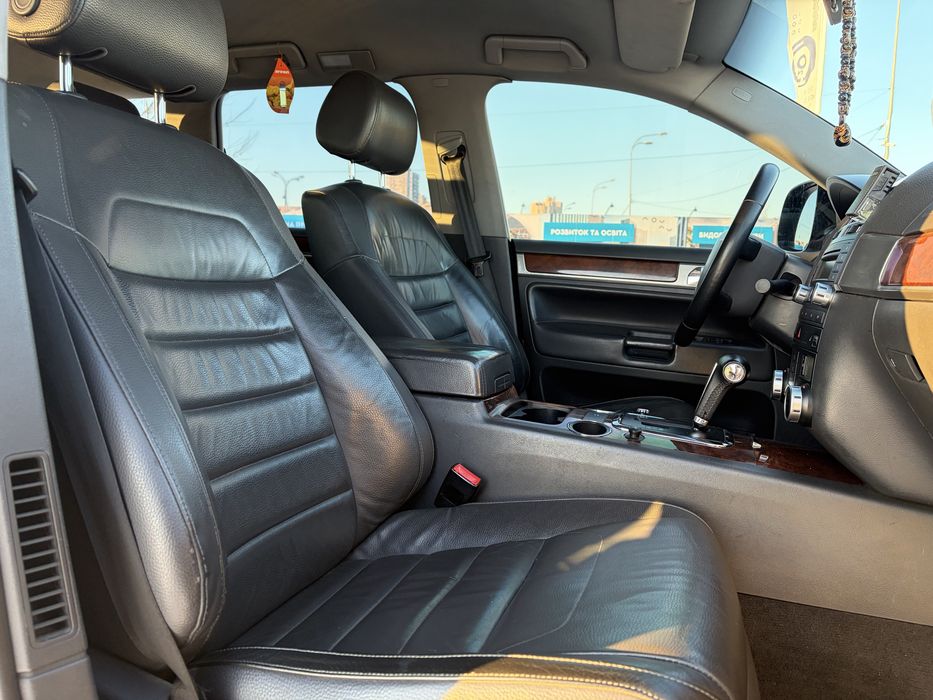 Продам Volkswagen Touareg 3.0d в отличном состоянии!