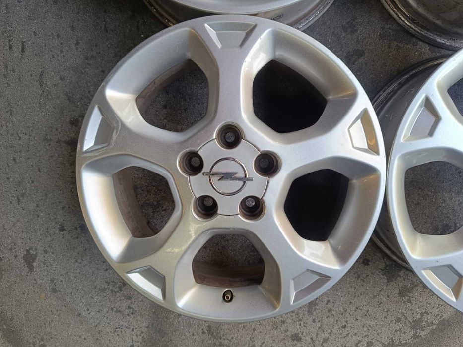 Felgi Aluminiowe Opel 16'' 5x110 et49 7j Ronal F7