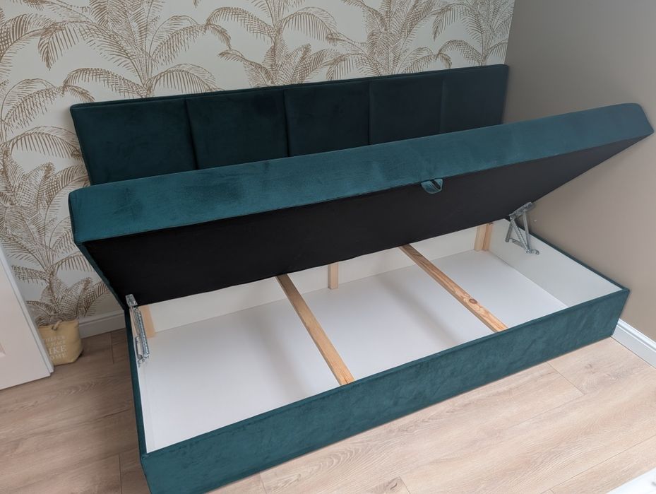 Łóżko 200cm x 98cm