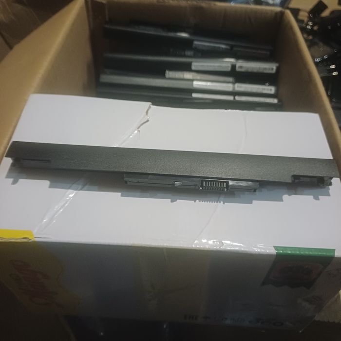 Акумулятор батарея HP HS03 HS04 240 245 250 255 G4 HSTNN-LB6U