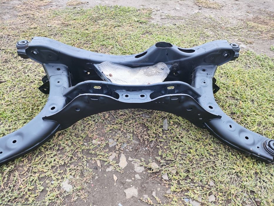 Mazda 2012-2027 підрамник задній GHP92880XE