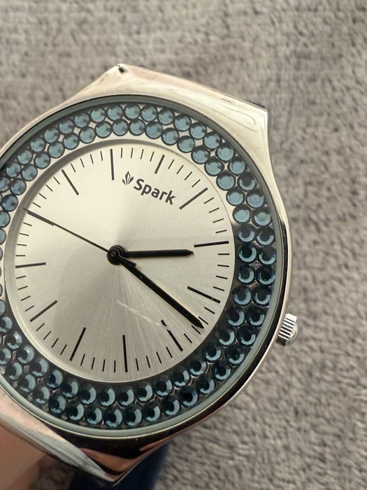 Жіночий годинник Spark.