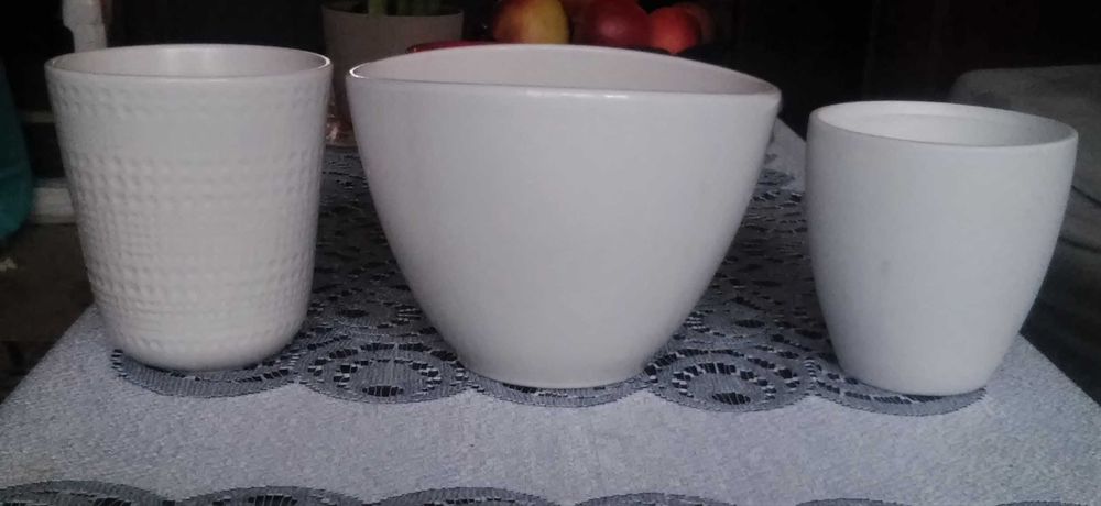 Osłony na doniczki białe 3 sztuki.