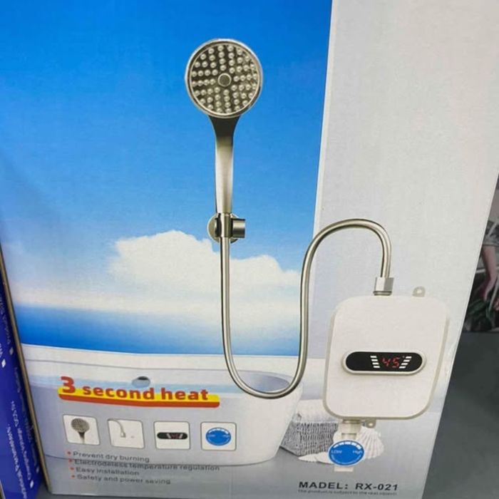 Chuveiro elétrico Água quente instantânea