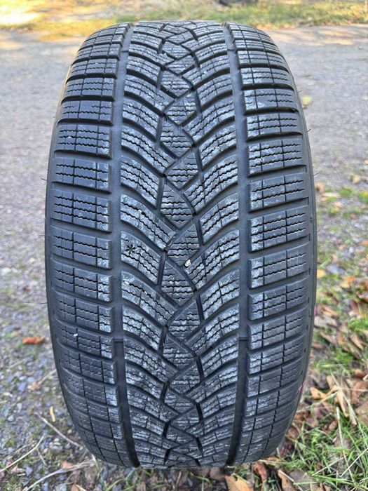 Шина Goodyear б/у 2024