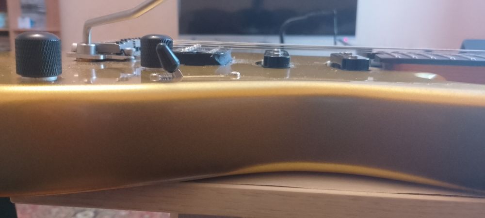 Електрогітара Donner dst-700 gold