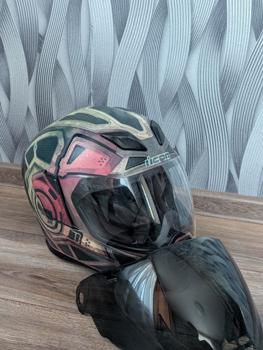Продам мотошлем Icon Airflite (L) ( Agv,Shoei,Mt,Ls2,Caberg,Hjc )