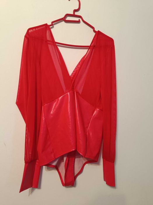 ROUPA DE SENHORA CADA PEÇA 5 EUROS