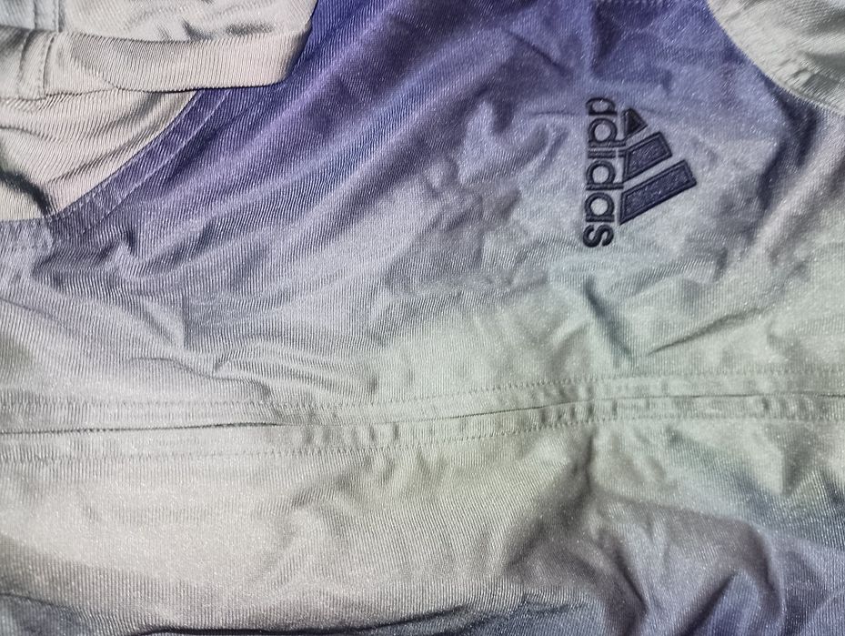 Адидас зипка 2000-х