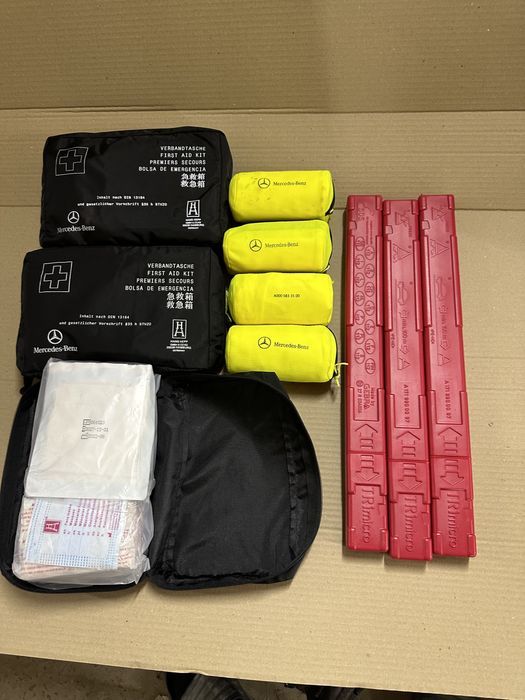 Знак аварійної зупинки,аптечка,жилетка mercedes