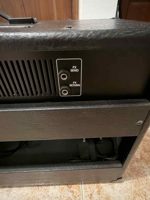 Amplifixador de guitarra Harley Benton