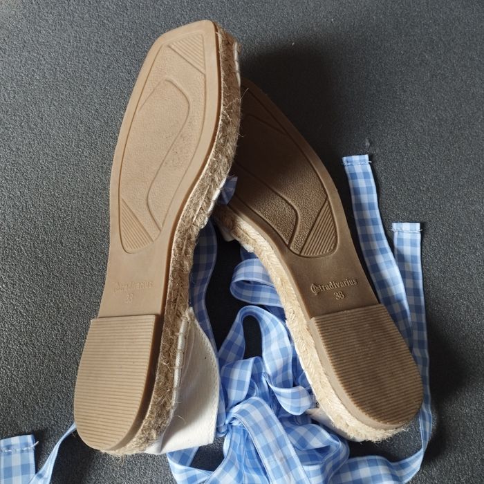 Espadryle Stradivarius r. 38 kremowe w błękitną kratkę – nowe