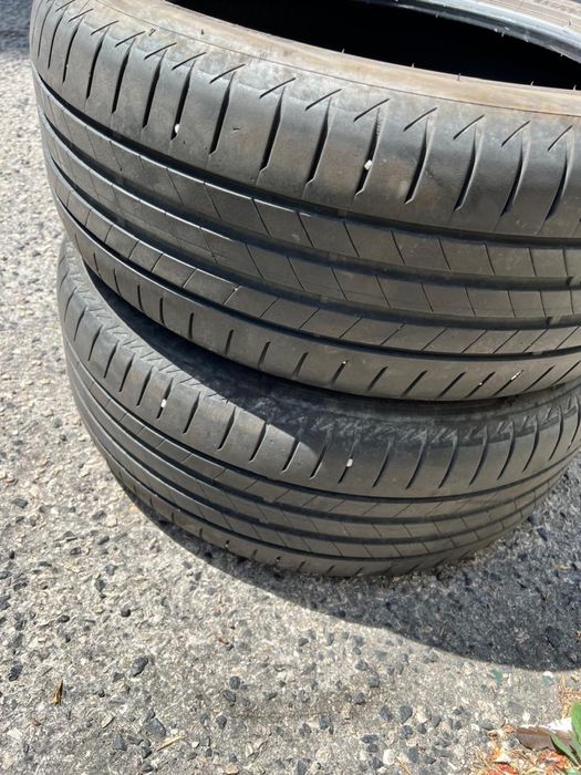 225/50/18 Bridgestone 2 pneus