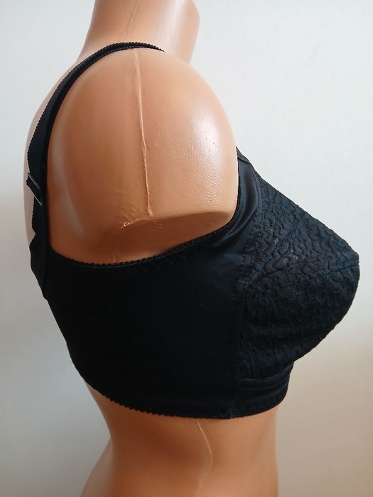 Biustonosz duży DD75 G80