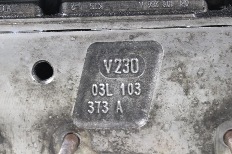 Colaça / cabeça do motor VOLKSWAGEN Golf VI (5K1)