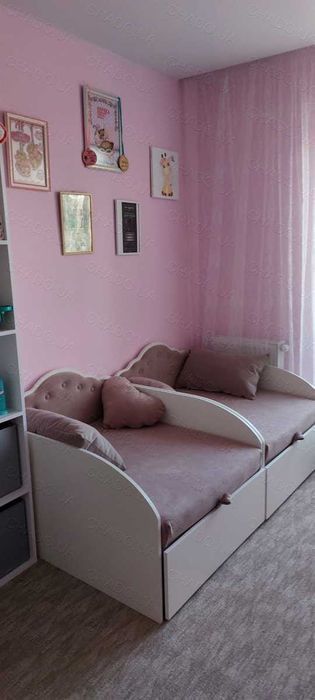 Диван-крісло для дитини, ліжечко, дитячі меблі