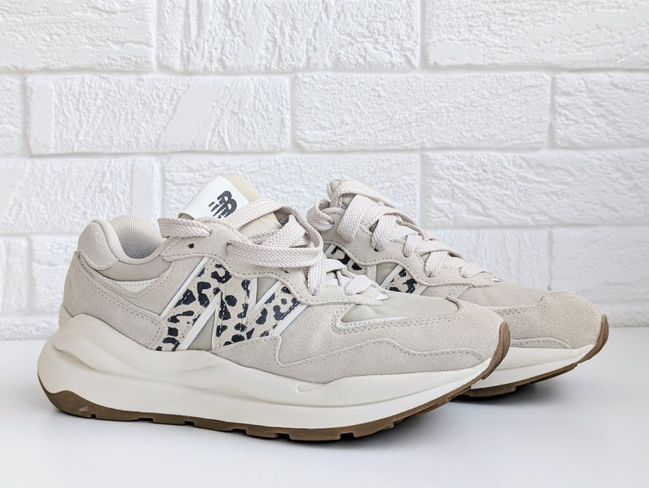 Кросівки жіночі New Balance W5740APB