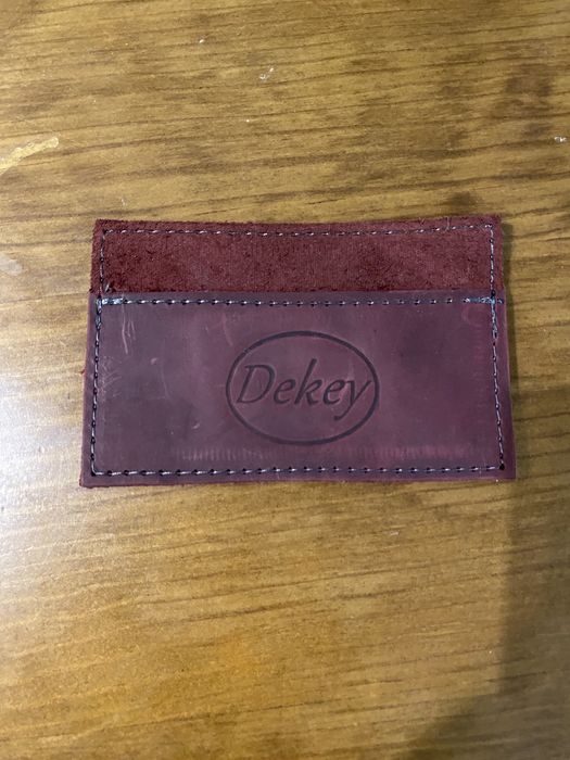 Carteira para cartão de crédito ou similar em pele genuína