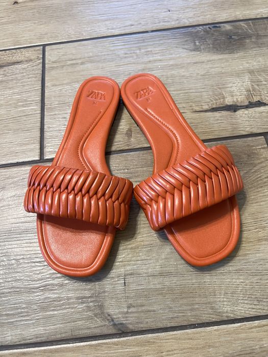 Продам шлепанцы zara