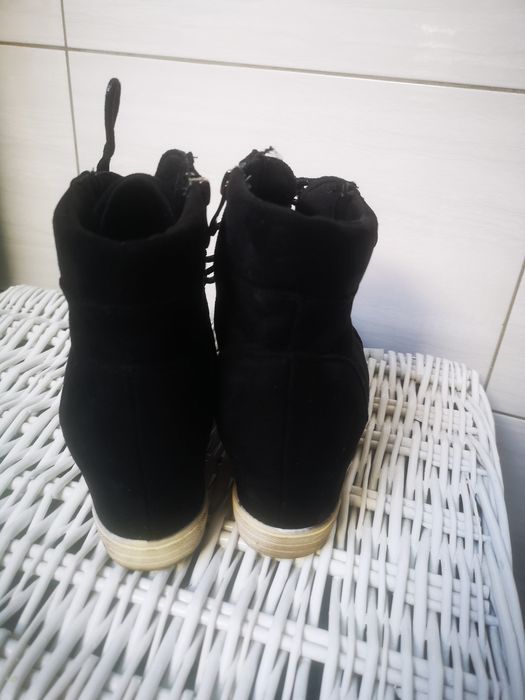 Czarne sneakersy 38