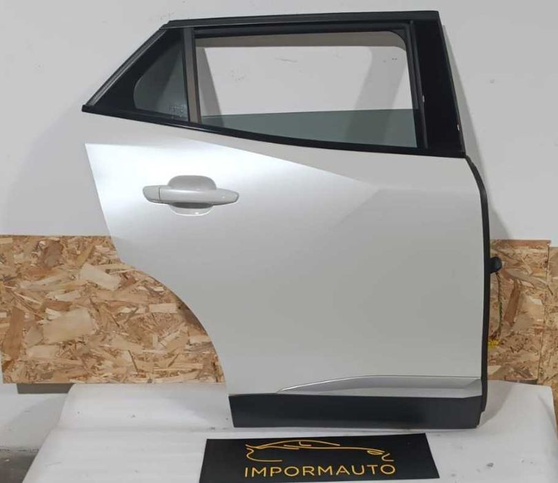 Porta tras esquerda e dirt