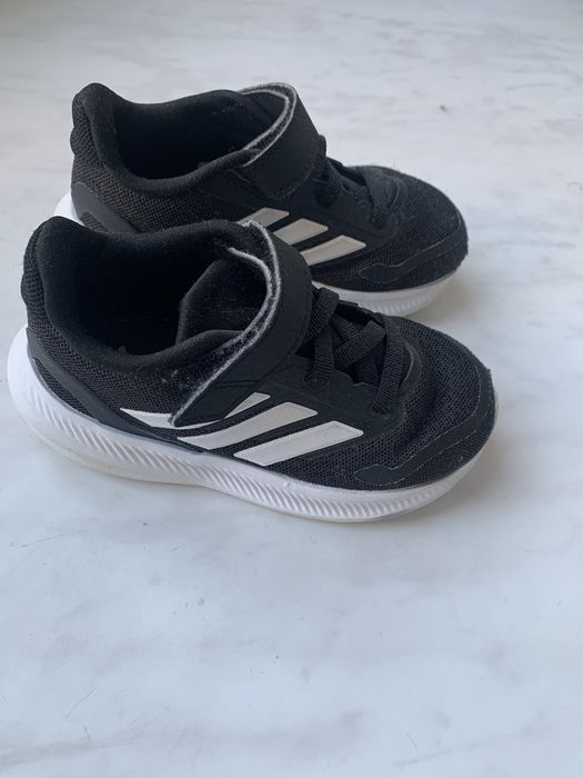 Кросівки adidas 24 розмір