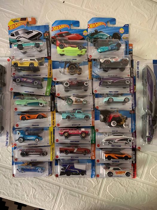 Zestaw hotwheels