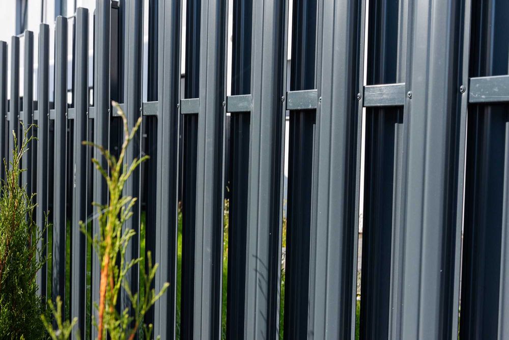 Sztachety metalowe – ogrodzenie sztachetowe na wymiar Radom