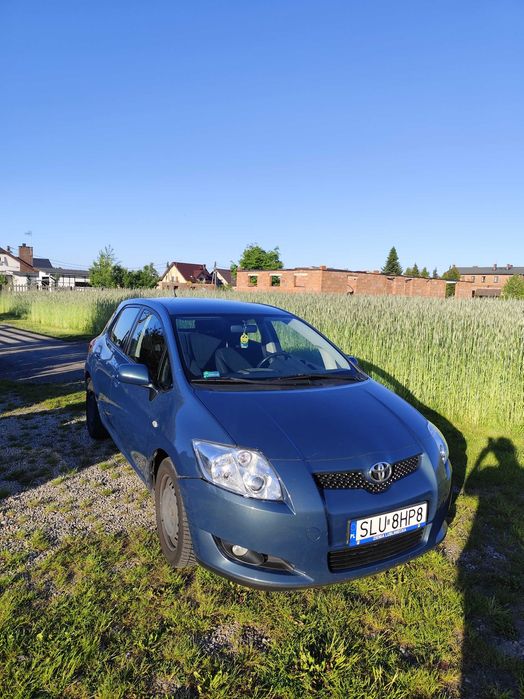 Samochód osobowy Toyota Auris