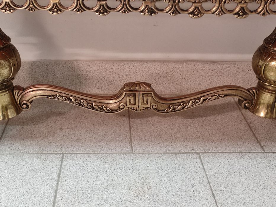 Mesa de centro em bronze
