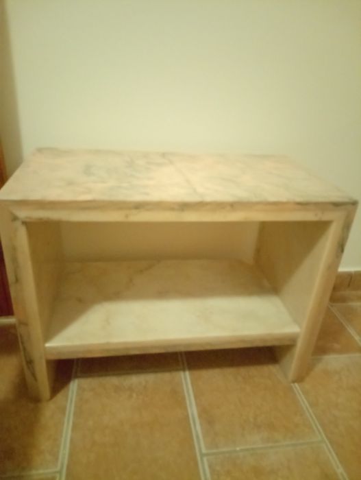 Moveis em marmore: Bancada + Mesa pequena